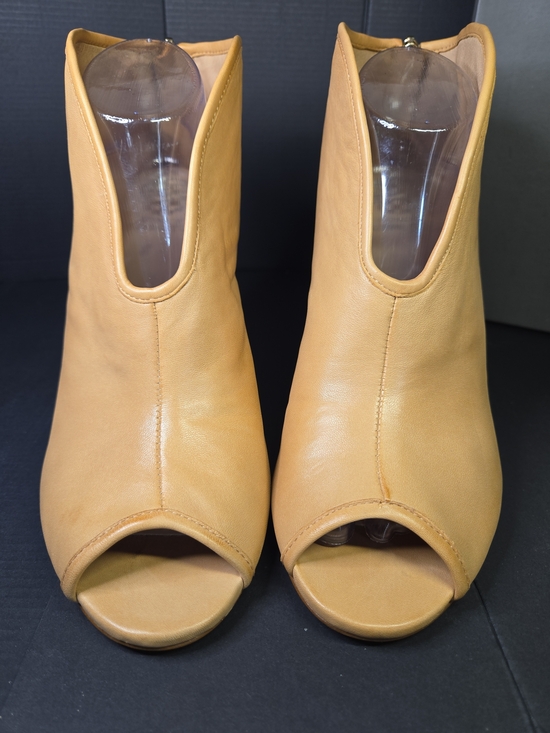 Vince Camuto Shoes - Vince Camuto Amber Peep Toe Booties in Camel/Tan Leather Size 11